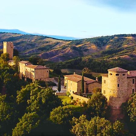 הוילה Castello Di Viano מראה חיצוני תמונה