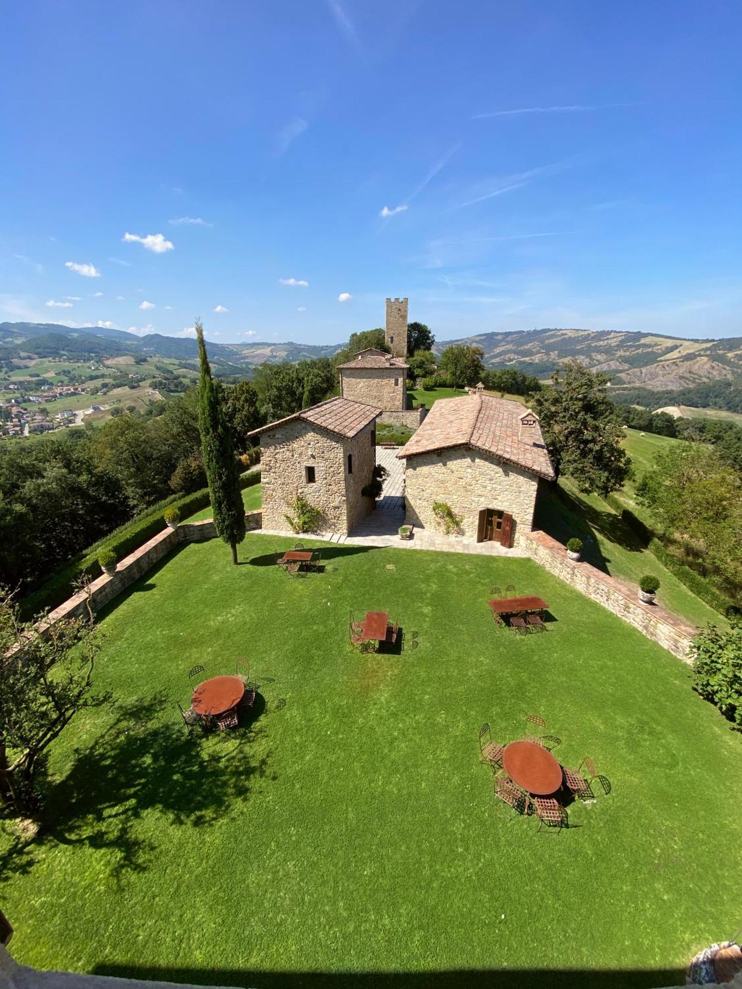 הוילה Castello Di Viano מראה חיצוני תמונה