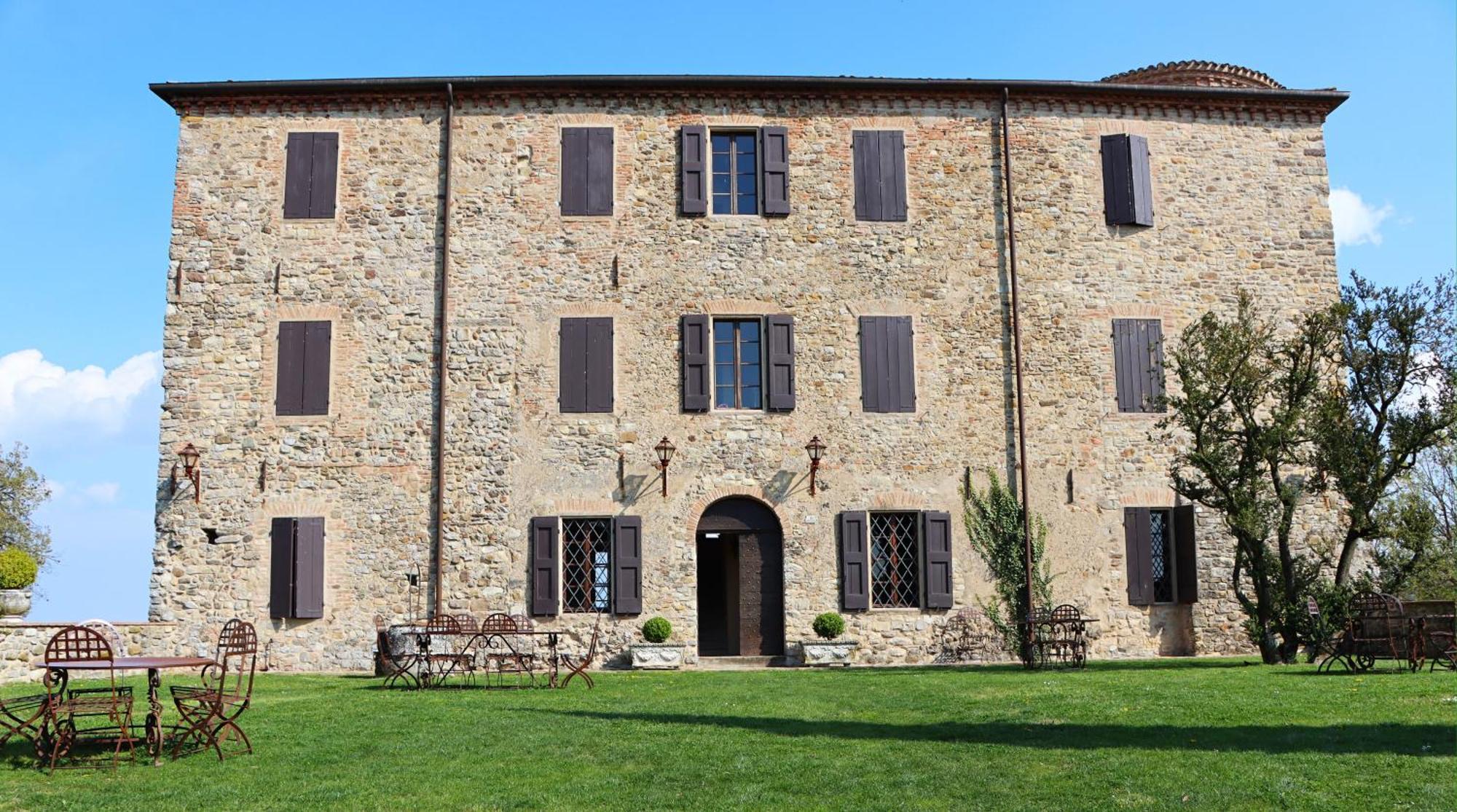 הוילה Castello Di Viano מראה חיצוני תמונה